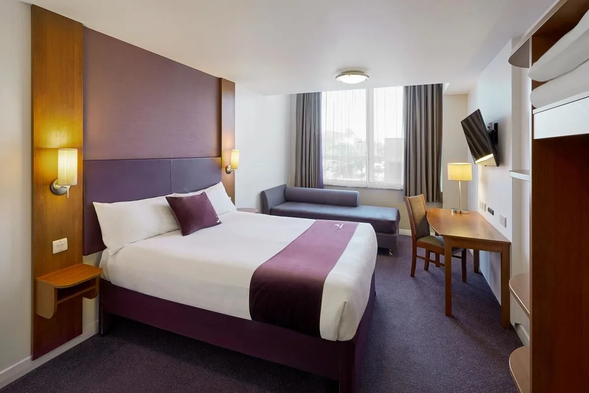 Business 3 image PREMIER INN CAMBRIDGE (A14, J32) HOTEL